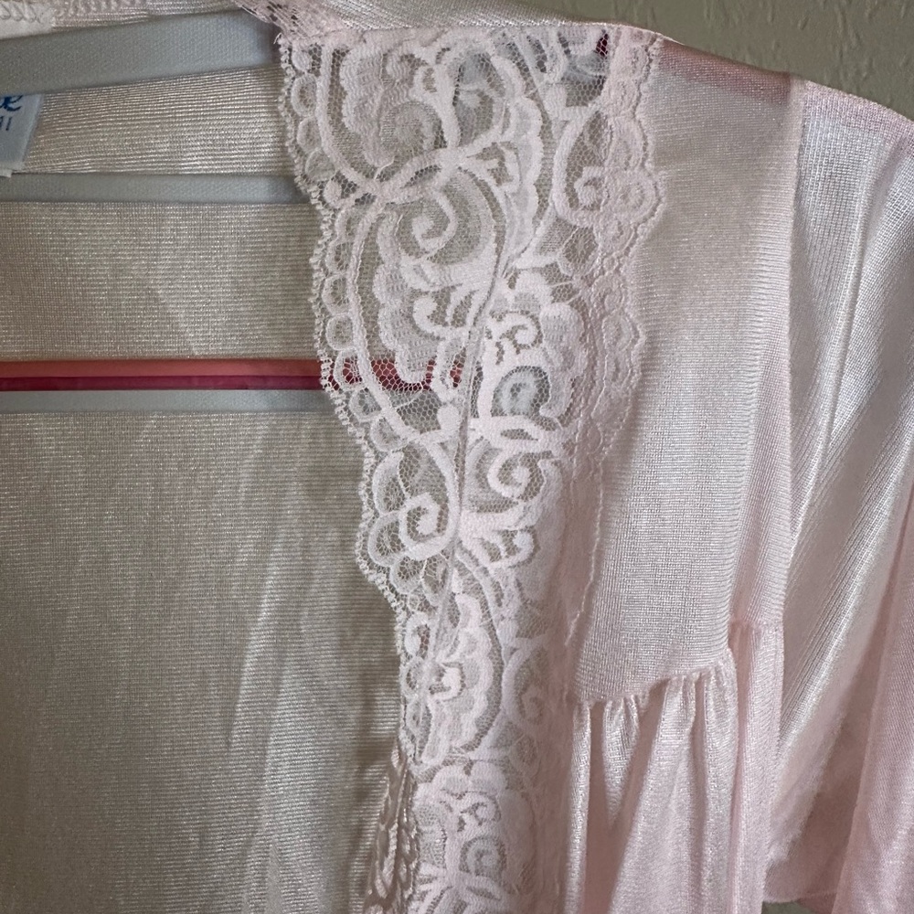 Delicate Light Pink Lace Robe - Picture 10 of 13